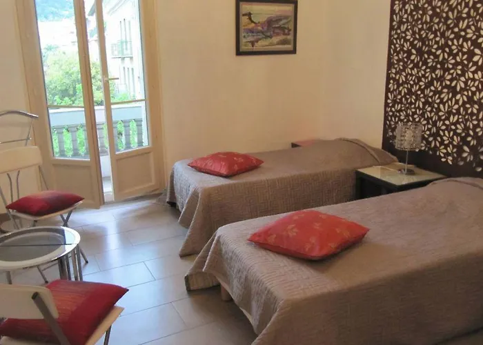 Happy Few Le Palais D Aigle